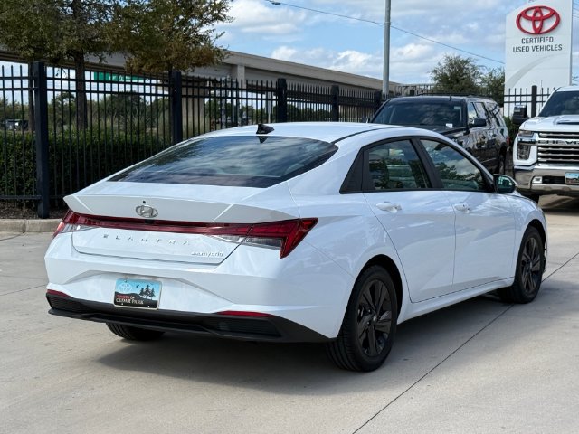 Used 2023 Hyundai Elantra Blue FWD image 7