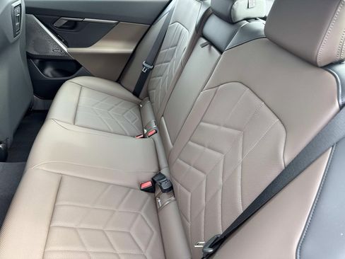 New 2026 BMW 550e xDrive image 14