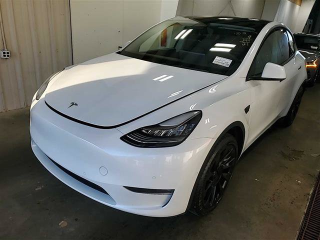 Used 2021 Tesla Model Y 2WD image 1