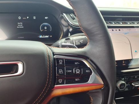 Used 2024 Jeep Grand Cherokee Summit AWD/4WD image 20