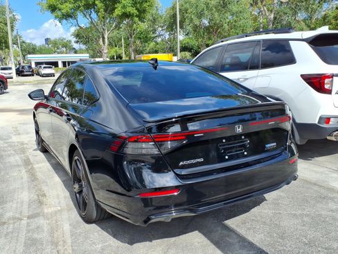 Used 2023 Honda Accord Sport image 4
