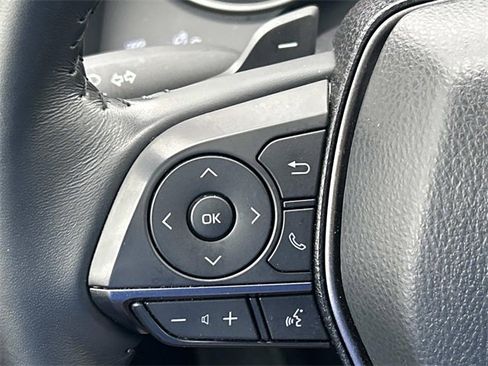 Used 2024 Toyota Camry SE image 28