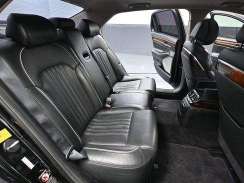 Used 2017 Genesis G90 3.3T Premium image 43