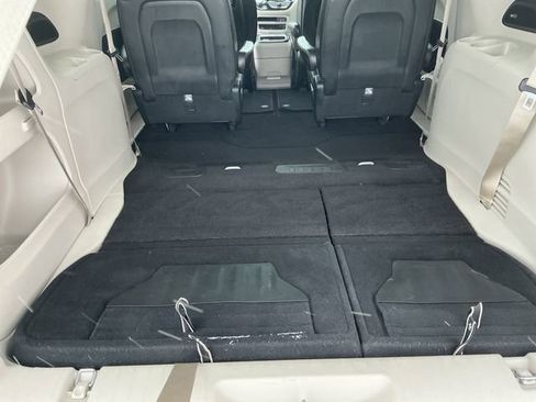 Used 2018 Chrysler Pacifica Touring-L Plus image 41