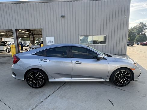 Used 2020 Honda Civic Sport image 9