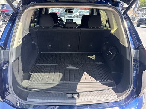 Used 2024 Nissan Rogue SV AWD/4WD image 24