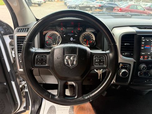 Used 2019 RAM 1500 Big Horn RWD image 22