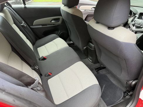 Used 2016 Chevrolet Cruze LS image 18
