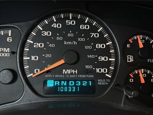 Used 2002 Chevrolet Avalanche 2500 image 12