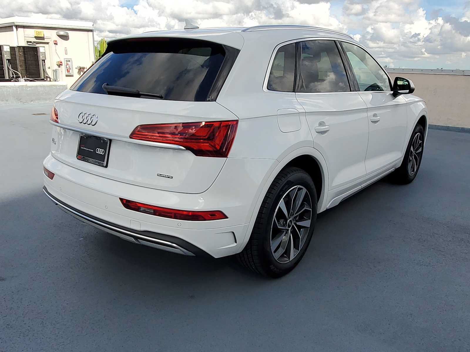 Used 2021 Audi Q5 2.0T Premium Plus w/ Premium Plus Package AWD/4WD image 6