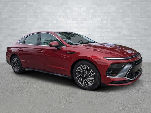 New 2025 Hyundai Sonata SEL image 2
