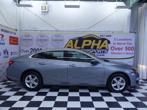 Used 2023 Chevrolet Malibu LT FWD image 27