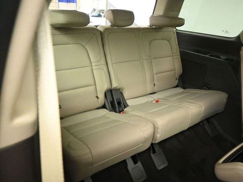 Certified 2023 Lincoln Navigator Reserve AWD/4WD image 29
