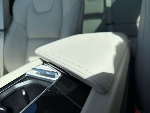 New 2026 Volvo XC60 B5 Ultra w/ Protection Package Premier image 68