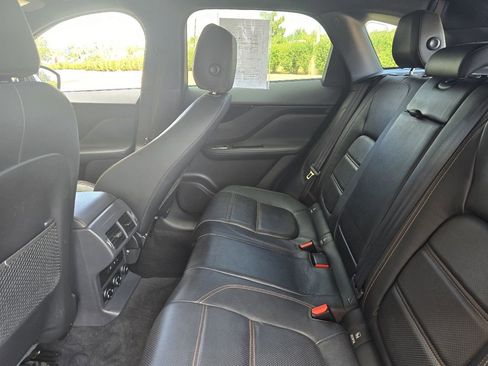 Used 2017 Jaguar F-PACE Prestige image 21