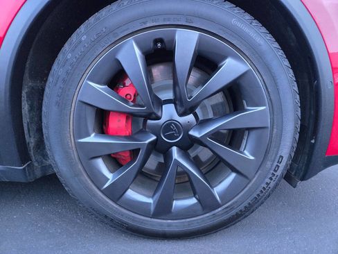 Used 2022 Tesla Model X image 19