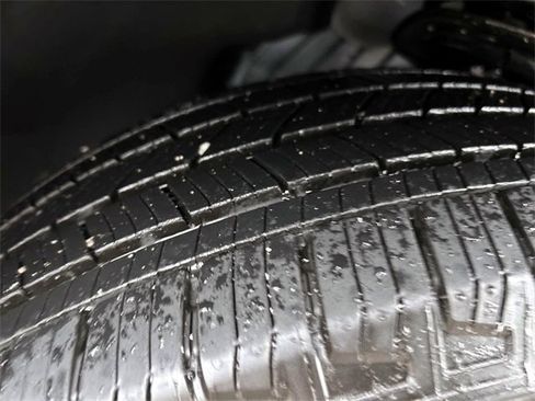 Used 2025 Ford Explorer ST-Line image 10