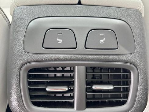 Used 2024 Buick Envision Avenir AWD/4WD image 27