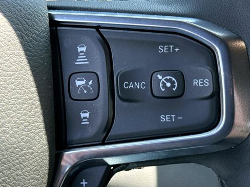 Used 2026 RAM 1500 Laramie AWD/4WD image 17