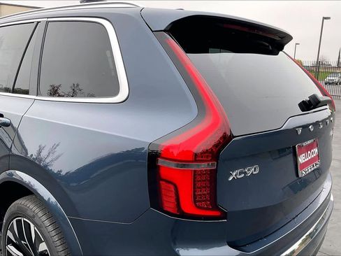 New 2026 Volvo XC90 B6 Ultra w/ Protection Package image 25