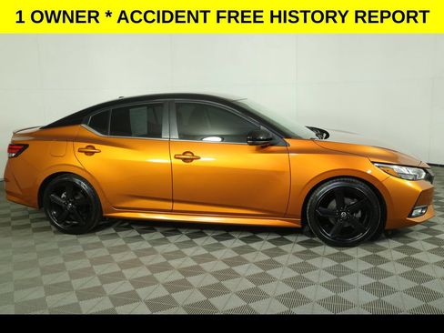 Used 2022 Nissan Sentra SR FWD image 2