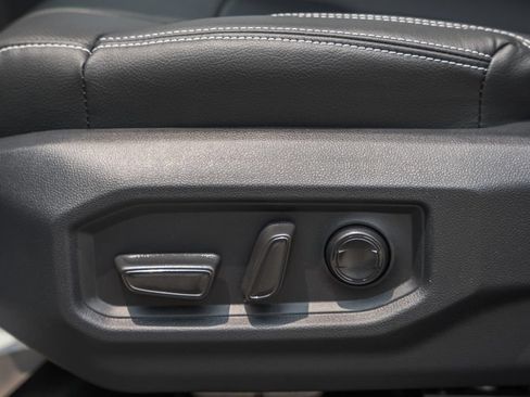 New 2026 Toyota Tundra Limited AWD/4WD image 37