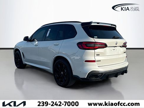 Used 2022 BMW X5 M50i w/ Executive Package image 3