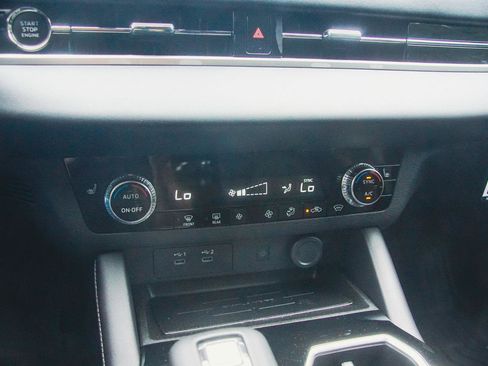 New 2025 Mitsubishi Outlander Trail Edition image 17