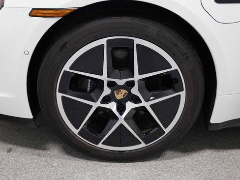 Certified 2025 Porsche Taycan image 40