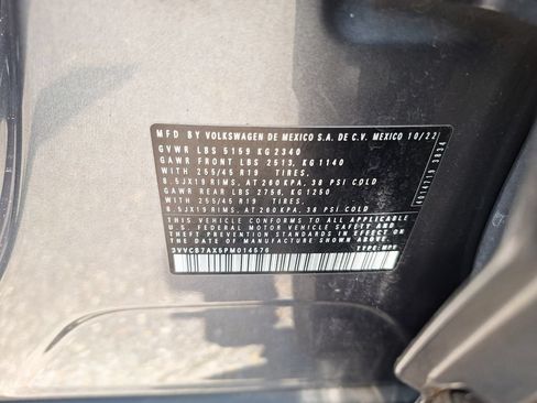 Used 2023 Volkswagen Tiguan SE R-Line FWD image 30