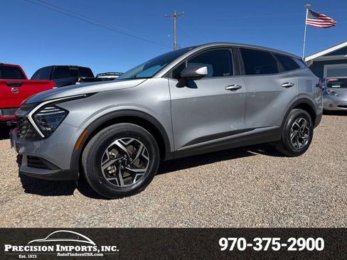 Used 2024 Kia Sportage LX image 1