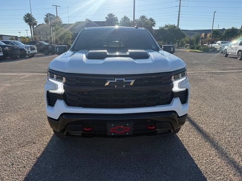 Used 2025 Chevrolet Silverado 1500 LT Trail Boss w/ LT Trail Boss Premium Package AWD/4WD image 2
