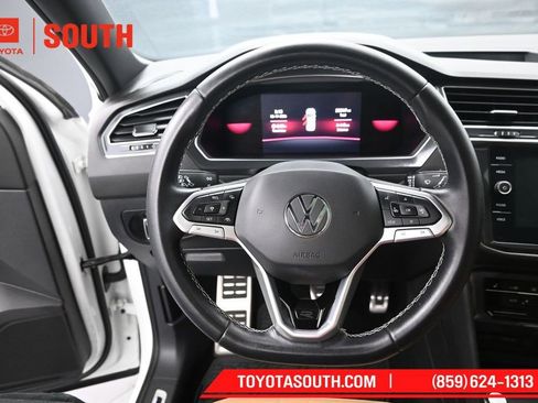 Used 2023 Volkswagen Tiguan SE R-Line FWD image 23