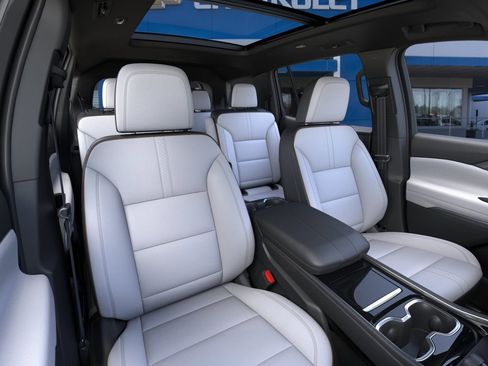 New 2026 Chevrolet Traverse High Country w/ LPO, Floor Liner Package image 40