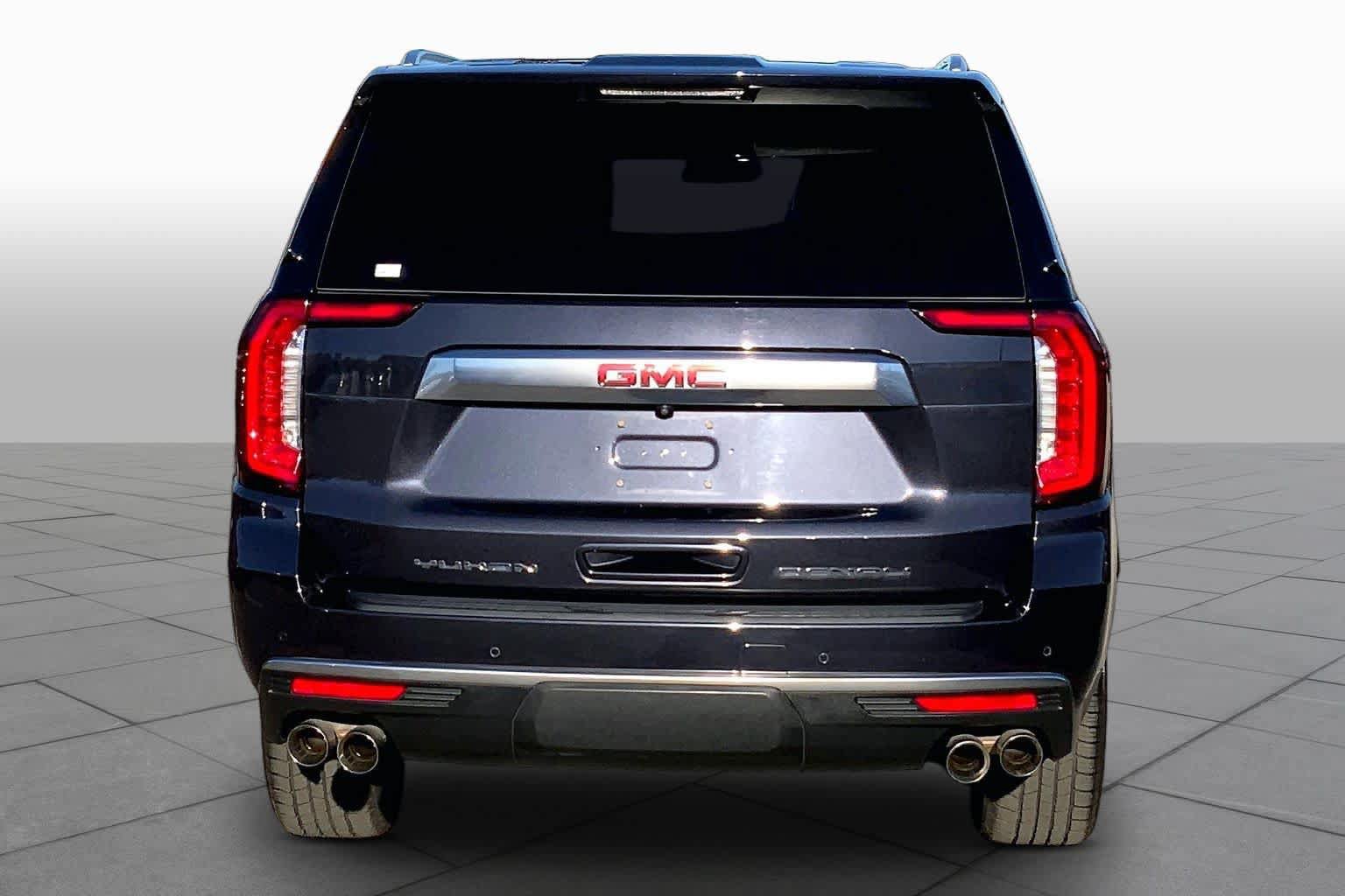 Used 2023 GMC Yukon XL Denali AWD/4WD image 5