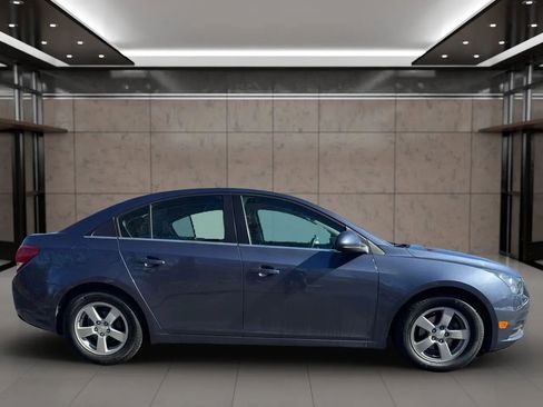 Used 2014 Chevrolet Cruze LT image 9
