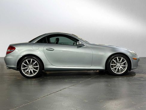 Used 2006 Mercedes-Benz SLK 350 image 2