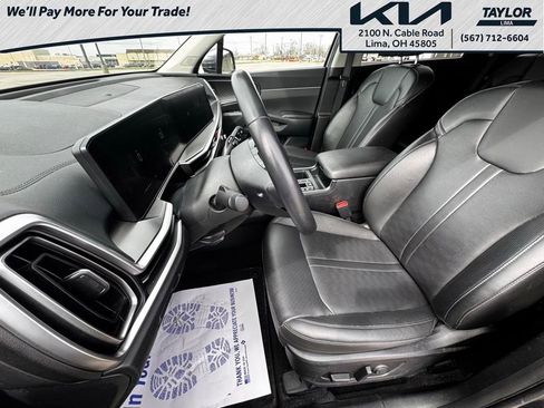 Used 2024 Kia Sorento S image 10