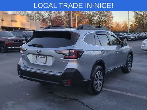 Used 2021 Subaru Outback Premium image 5