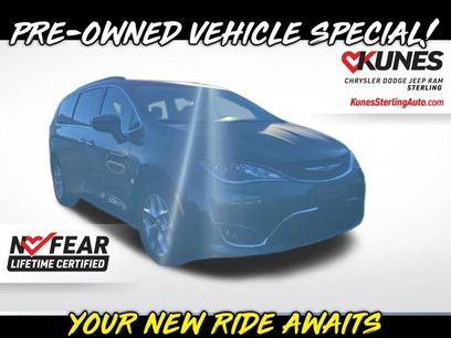 Used 2018 Chrysler Pacifica Touring Plus w/ Tire & Wheel Group