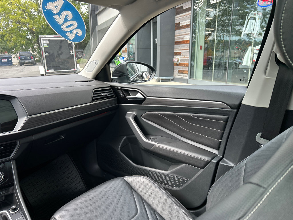 Used 2024 Volkswagen Jetta SEL FWD image 26