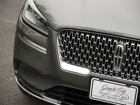 Used 2022 Lincoln Corsair Reserve image 9