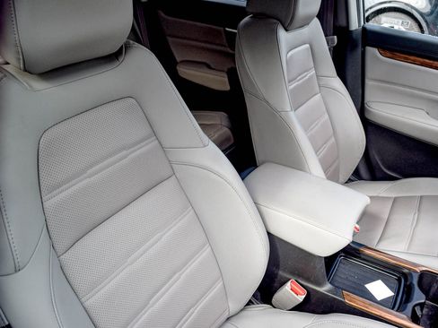 Used 2022 Honda CR-V Touring image 21