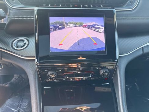 Certified 2023 Jeep Grand Cherokee Altitude AWD/4WD image 12