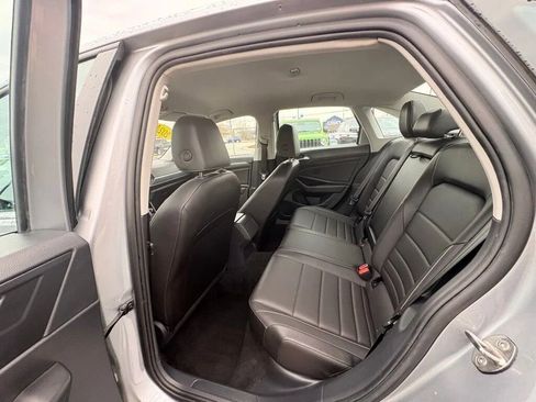 Used 2024 Volkswagen Jetta SE FWD image 26