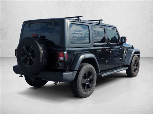 Used 2023 Jeep Wrangler Sport image 5