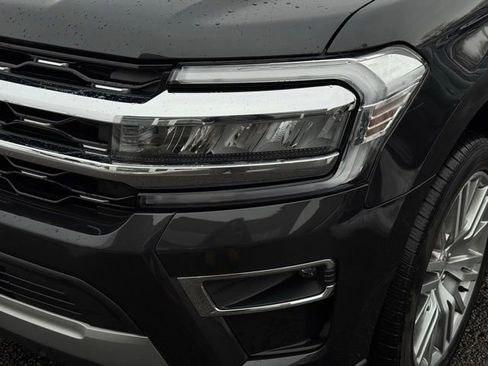 Used 2024 Ford Expedition Max Limited image 2
