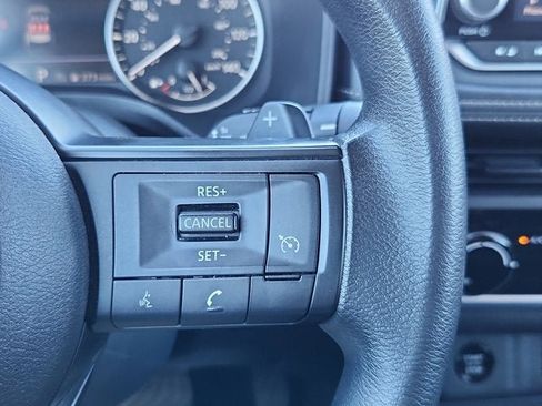 Used 2024 Nissan Rogue S image 21