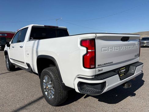 Used 2024 Chevrolet Silverado 3500 High Country w/ Technology Package AWD/4WD image 9
