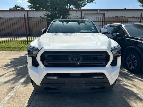 Used 2024 Toyota Tacoma SR5 RWD image 2